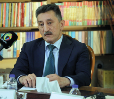 د.نووری عوسمان  سەرۆكی نووسینگەی سەرۆكی هەرێمی كوردستان:     سەرچاوەی سەرەكیی جیاوازییەكانی نێوان ئێمە و بەغدا، پێش ئەوەی یاسایی بێت، پەیوەستە بە شێوازی تێڕوانین و دیدگا سیاسییەكان لە هەمبەر سیستمی فیدڕاڵی و حوكمڕانی
