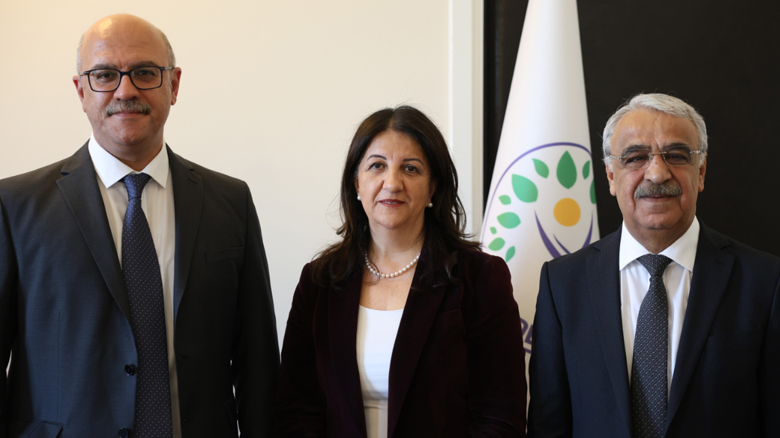 Şanda Îmraliyê bi Fraksiyona AK Partiyê re civiyan
