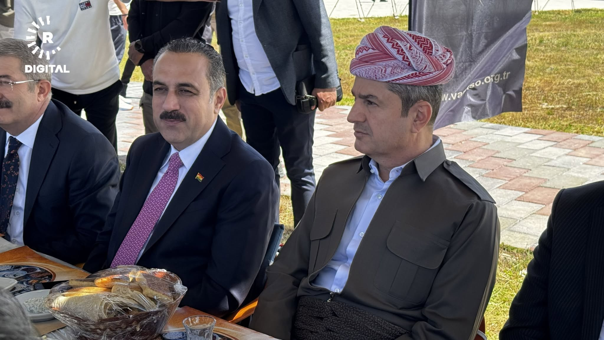 Parêzgarên Hewlêr û Dihokê ji bo çalakiya ‘Roja Cîhanî ya Taştêyê’ li Wanê ne