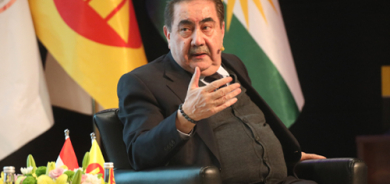Hoşyar Zêbarî, wezîrê derve yê berê yê Iraqê: Kêşeya sereke ya Iraqê ne nebûna saman e, lê belê hukimraniya xirab û nakokiya navbera federalîzm û sentralîzma desthilatê ye