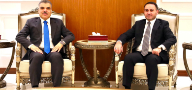 فارس عيسى ووزير التجارة الاتحادي يناقشان مستحقات الفلاحين والبطاقة التموينية لمواطني إقليم كوردستان