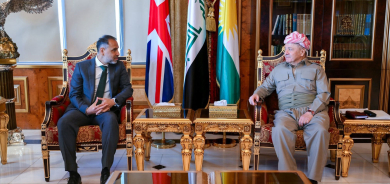 الرئيس بارزاني يستقبل سفير بريطانيا لدى العراق عرفان صديق