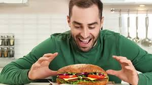 لماذا لا نشعر بالشبع أحياناً رغم الأكل؟