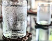كوب ماء بارد في الصباح… ماذا يفعل بجسمك؟