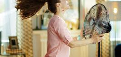 6 طرق للحفاظ على برودة منزلك ونفسك في الطقس الحار