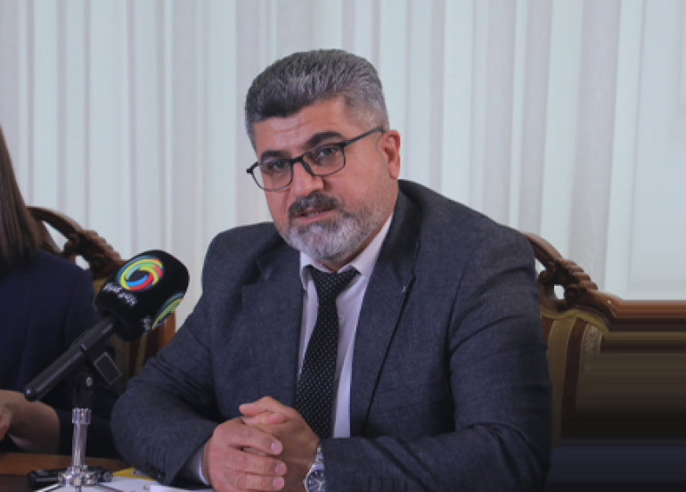 د.جەلال ئەحمەد ئەندامی بازنەی گفتوگۆ:     ناكرێ ڕووداو و ئەزموونی ڕابردووی حزبەكان لەگەڵ یەكتری نادیدە بگرین، كە هێشتاش تارماییان نەڕەویوەتەوە