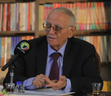 یۆنادم یووسف كەننا   سیاسەتمەدار و چاودێری سیاسی:     لێكدووركەوتنەوەی هێزەكان قەیران دەخوڵقێنێت، بەڵام تەبایی و یەكڕیزی بووژانەوە و ئایندە بۆ گەلەكەمان دەگێڕێتەوە