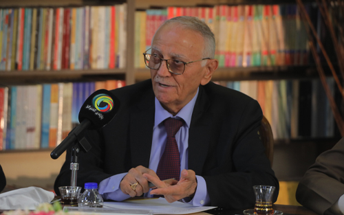 یۆنادم یووسف كەننا   سیاسەتمەدار و چاودێری سیاسی:     لێكدووركەوتنەوەی هێزەكان قەیران دەخوڵقێنێت، بەڵام تەبایی و یەكڕیزی بووژانەوە و ئایندە بۆ گەلەكەمان دەگێڕێتەوە