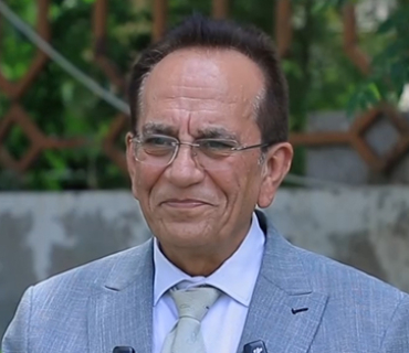 د.محەمەد عامر  ئەكادیمی و چاودێری سیاسی لە دهۆك  داهاتووی گەلی كوردستان تەنیا بە ڕێزگرتن لە بڕیاری ئازادانەی ناو سندوقەكانی دەنگدان دەپارێزرێت