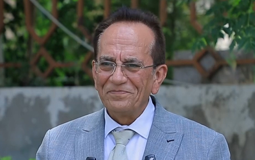 د.محەمەد عامر  ئەكادیمی و چاودێری سیاسی لە دهۆك  داهاتووی گەلی كوردستان تەنیا بە ڕێزگرتن لە بڕیاری ئازادانەی ناو سندوقەكانی دەنگدان دەپارێزرێت