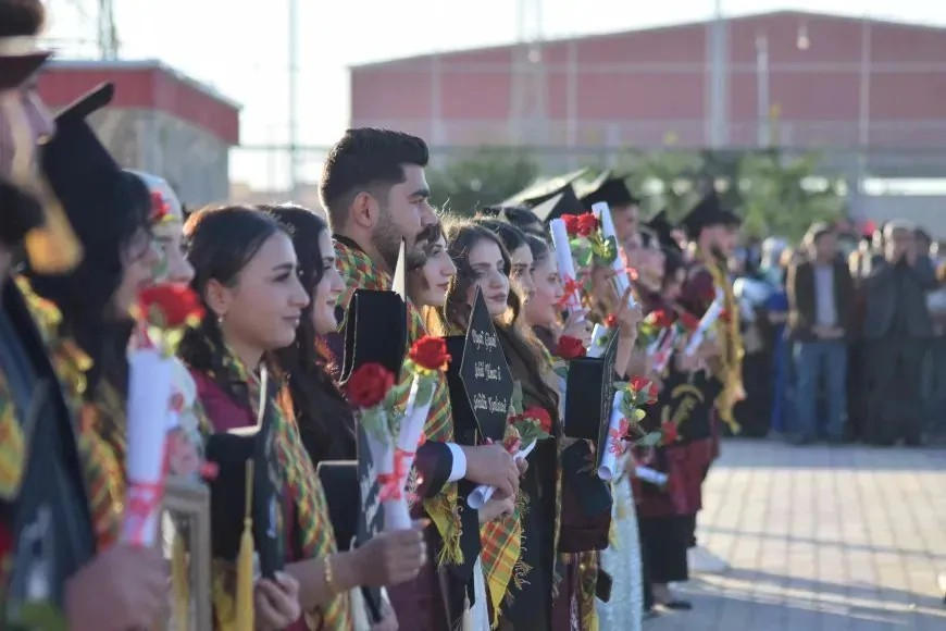 Şêniyan xwest bawernameyên peymangeh û zanîngehên Rojava werin qebûlkirin