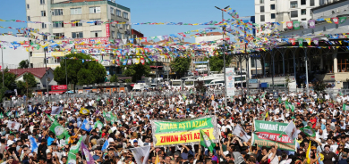 DEM Partiyê li Stenbolê ji bo Ocalan 'Mîtînga Azadiyê' li dar xist