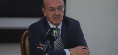 نەجات عومەر ئاغا  سەرۆكی پارتی پارێزگارانی كوردستان:     ئەگەر لایەنە سیاسیەكان پەلە لە كاراكردنەوەی پەرلەمانی كوردستان نەكەن، زەمینە بۆ ئەوە خۆش دەبێت كە بەغدا بیر لەوە بكاتەوە بە سیستمی پارێزگاكان مامەڵە لەگەڵ هەرێم بكات