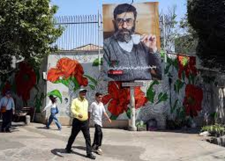 طهران تحشد لتشييع خامنئي وسط ترقب ظهور خليفته