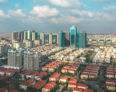 أربيل تستعد لمشاريع استثمارية كبرى.. برج يتجاوز ارتفاعه 450 متراً ومنتجع سياحي ضخم في كومسبان