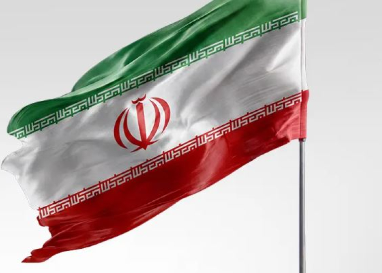 Iran Warns UK and France Against Military Presence in Strait of Hormuz
