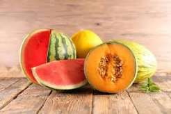 البطيخ أم الشمام؟ أيهما الأفضل للترطيب والهضم وصحة القلب