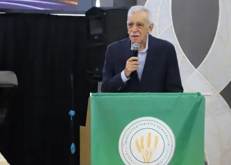 Ahmet Turk: Reşnivîsa yasayê dê pêşî bi Ocalan re were parvekirin