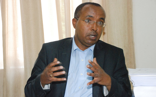 Assefa Fiseha, profîsorê yasaya destûrî li zanîngeha Adîs Ebaba bo Gulan: Serkeftina fîderalîzmê bi binyada destûrî, piştgiriya saziyî û pabendbûna siyasî ve girêdayî ye