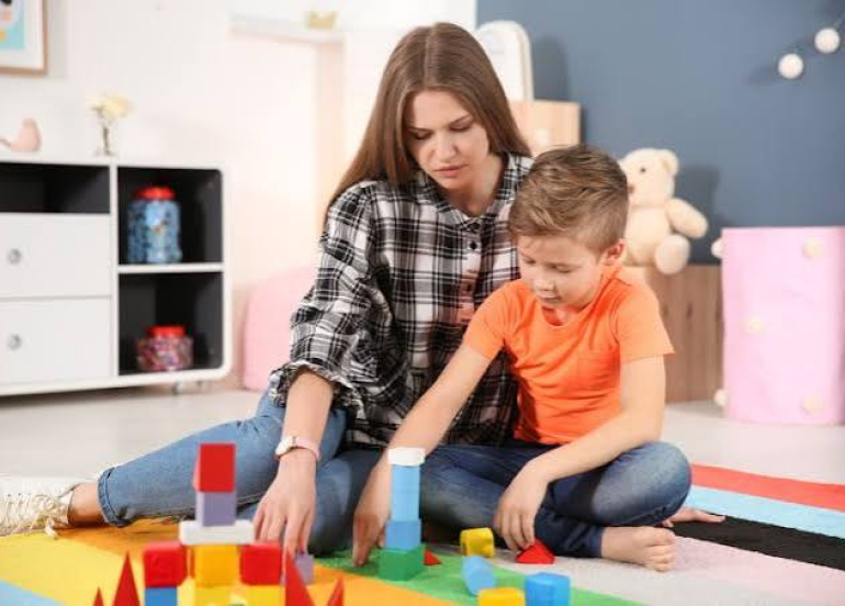 لماذا يصيب التوحد الأولاد أكثر من البنات؟
