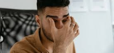 نقص الحديد لا يظهر في التعب فقط... 5 علامات على الوجه والعينين