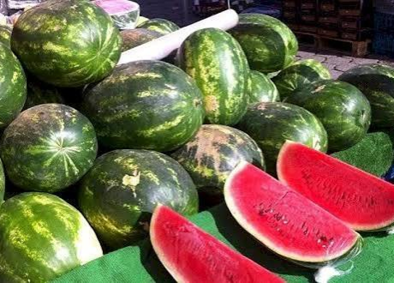 15 طعاماً قد تبقي جسمك رطباً إلى جانب شرب الماء