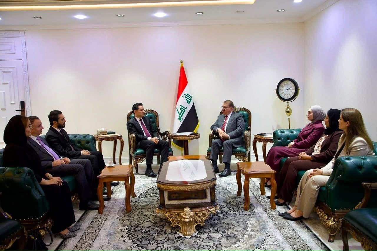 وفد من كتلة الديمقراطي الكوردستاني يبحث مع وزير التربية الاتحادي سبل دعم مسيرة التعليم الكوردي في مناطق المادة 140