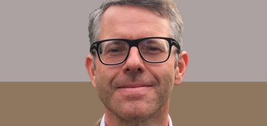 Klaus Dodds, profesorê jeopolîtîkê li Zanîngeha Londonê bo Gulan: Sîstema nû ya navneteweyî cîhaneke pir-sîstemî ya rikeber, bi hev re girêdayî û paralel dihewîne