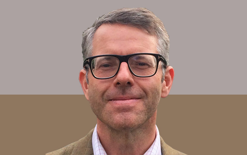 Klaus Dodds, profesorê jeopolîtîkê li Zanîngeha Londonê bo Gulan: Sîstema nû ya navneteweyî cîhaneke pir-sîstemî ya rikeber, bi hev re girêdayî û paralel dihewîne