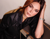 الفنانة لينا دياب: 