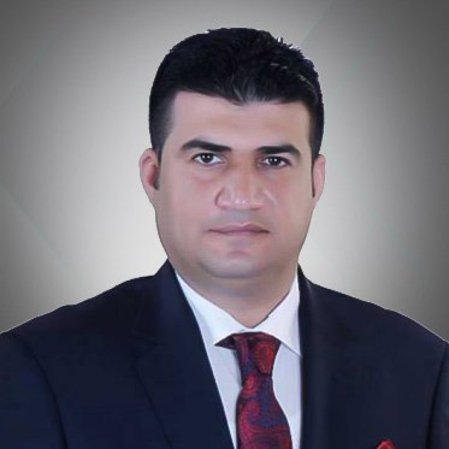 الحاشية الفاسدة وأثرها في صناعة الوهم لدى صُنَّاع القرار