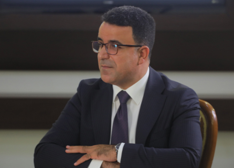 شڤان حەمدی ئەندامی بازنەی گفتوگۆ:     ناسنامەی نەتەوەیی و ئایینی لەگەڵ ئەوەی لە جیهانبینیی تاكی كورددا تێكەڵ دەبن و دەبنە تەواكەری یەكتری، لە بنەڕەتدا دوو پانتایی جیاوازن