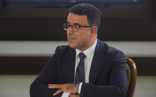 شڤان حەمدی ئەندامی بازنەی گفتوگۆ:     ناسنامەی نەتەوەیی و ئایینی لەگەڵ ئەوەی لە جیهانبینیی تاكی كورددا تێكەڵ دەبن و دەبنە تەواكەری یەكتری، لە بنەڕەتدا دوو پانتایی جیاوازن