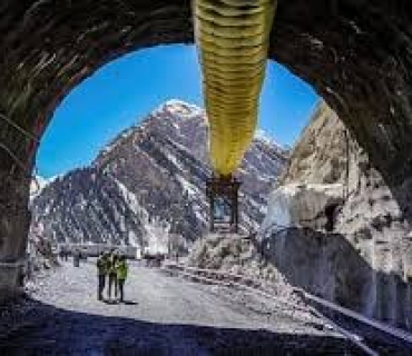 لە پرۆژەی تونێلکردنی هیندستان نۆ کرێکار گیانیان لەدەستدا