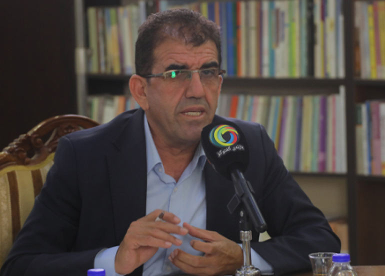 موراد شەم  سیاسەتمەداری باكووری كوردستان:     ئەورووپاش لەناو خۆیدا تووشی زۆر شەڕ و ئاڵۆزی بوون و هەتا نەبوونە خاوەن ناسنامە و دەوڵەتی نەتەوەیی، كەس ڕێزی لە مافەكانیان نەگرت
