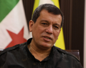 Mezlûm Ebdî sersaxî li malbatên qurbaniyên bûyera Dêrezorê kir