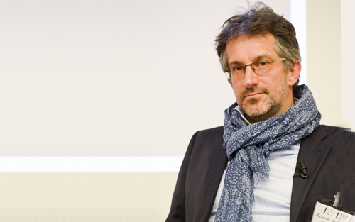 Profesor Ricardo Redaelli, lêkolînerê navdar ê Îtalyayê li ser dîroka hemdem a Rojhilata Navîn ji bo Gulan: Bexşandina madalyaya 