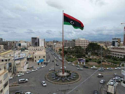 بلد النفط الغارق في الأزمات... لماذا لا تخرج ليبيا من كبوتها؟