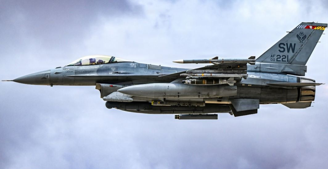 US Launches Heavy Wave of Strikes on Iran as Regional Conflict Intensifies