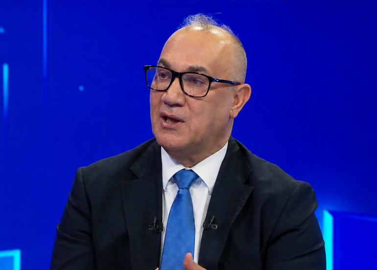 محمد إحسان يحذر من تكرار 