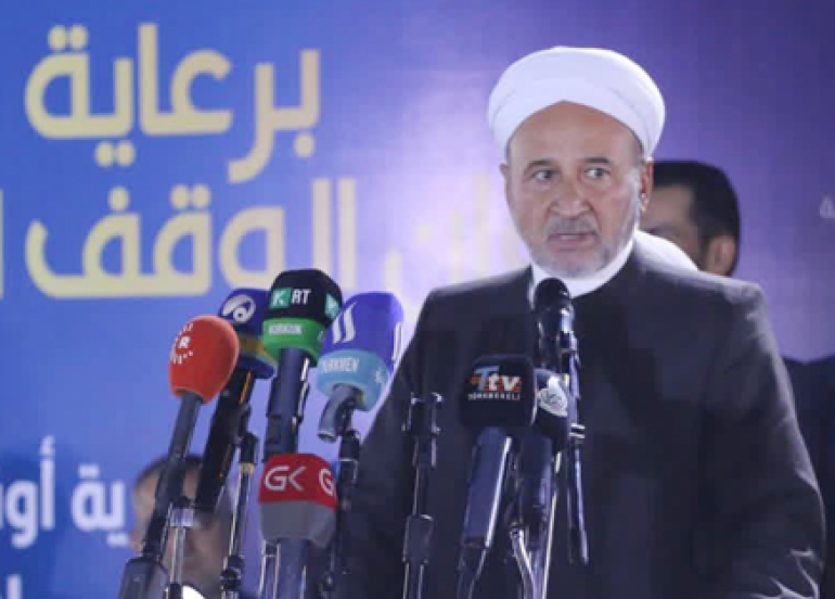 د.مەلا ئازاد خورشید كەركووكی  بەرپرسی لقی كەركووكی یەكێتیی زانایانی ئایینی ئیسلامیی كوردستان:   زانایان بڕوایان وایە خودا ناسنامەی كوردی پێ بەخشیون، بۆیە سڕینەوەی ناسنامە و زمان و كولتوور لەلایەن داگیركەرانەوە بە كوفر دادەنێن