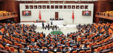 AK Partî li Parlamentoya Tirkiyeyê reşnivîsa “Qanûna Çarçoveyê” pêşkêşî opozîsyonê dike