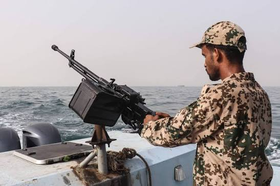 رهان يمني على الحزم الدولي لمواجهة التهديد الحوثي للملاحة