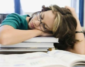 التعب المستمر ليس طبيعياً... ما الأسباب المحتملة وكيف تستعيد نشاطك؟