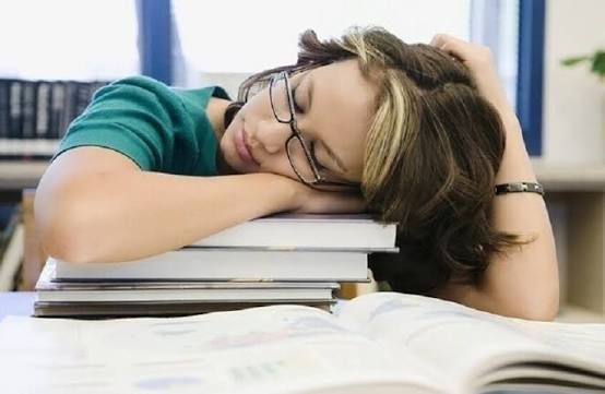 التعب المستمر ليس طبيعياً... ما الأسباب المحتملة وكيف تستعيد نشاطك؟