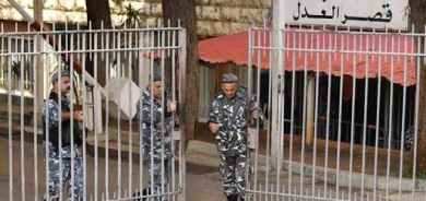 أول مذكرة توقيف لبنانية بتهم تعذيب في سوريا