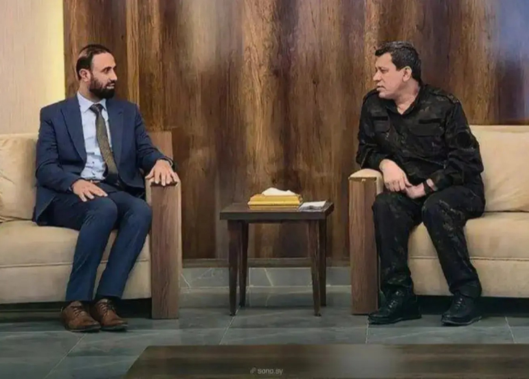 Mezlûm Ebdî bi şandeyeke hikûmeta Sûriyeyê re civiya