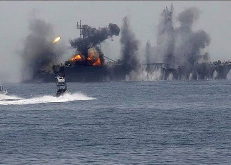 هێرشی فڕۆکەی بێفڕۆکەوان بۆ سەر کەشتییەکی نەوتهەڵگر لەکاتی دەرچوونی لە گەرووی هورمز