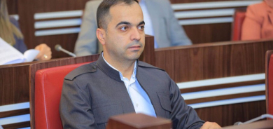 برلماني سابق: الرواتب تأخرت بعد تسليم النفط وأزمة البنزين انتقلت إلى بغداد