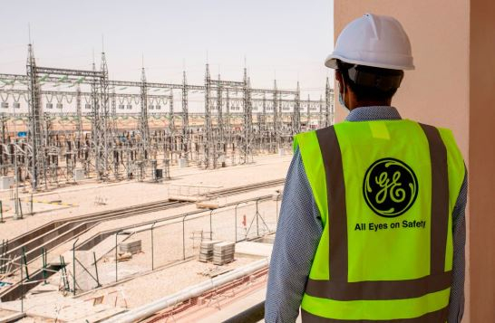 Nearly 20,000 Iraq Electricity Ministry Employees Enrolled in Literacy Program